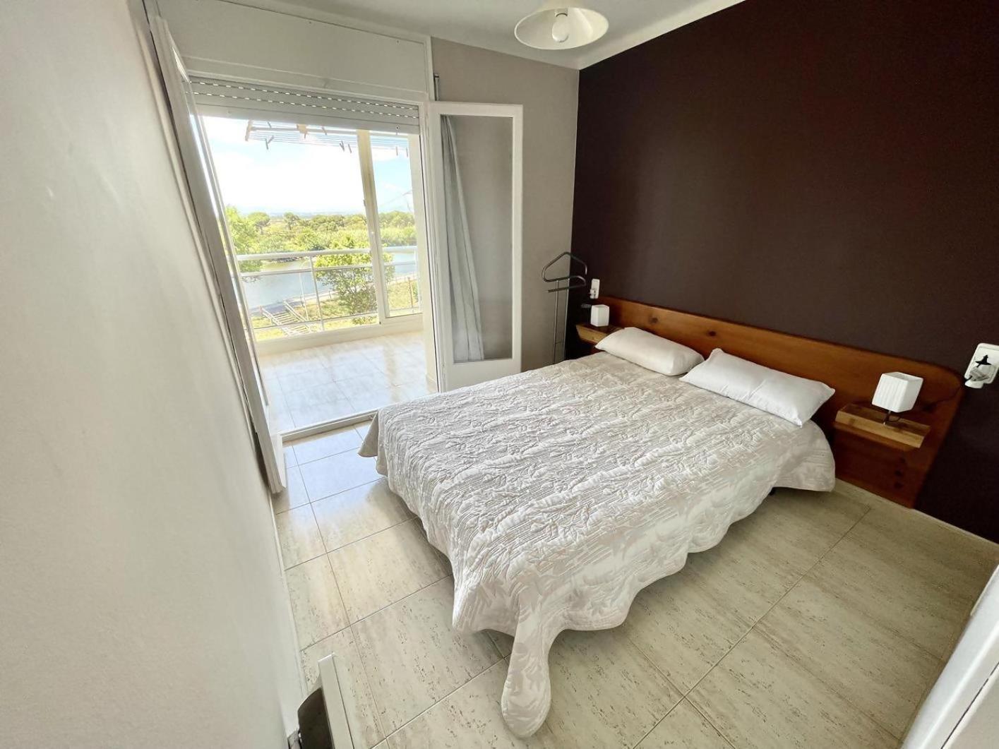 33Apartamento Soleado De Dos Habitaciones Empuriabrava Ngoại thất bức ảnh
